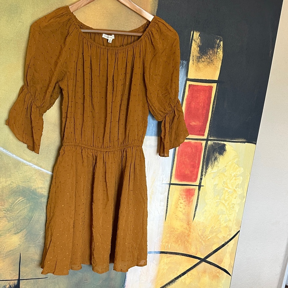 Mustard Brown Lightweight Puff-Sleeve Dress copper key